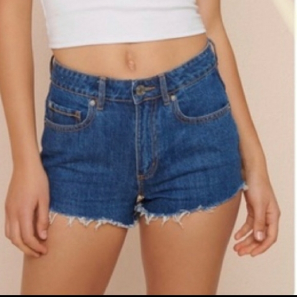 NWT Garage High Waist Non-Stretch Festival Short